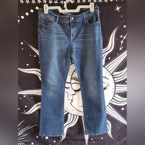 Old Navy Women's Straight Leg Jeans in Medium Blue Wash